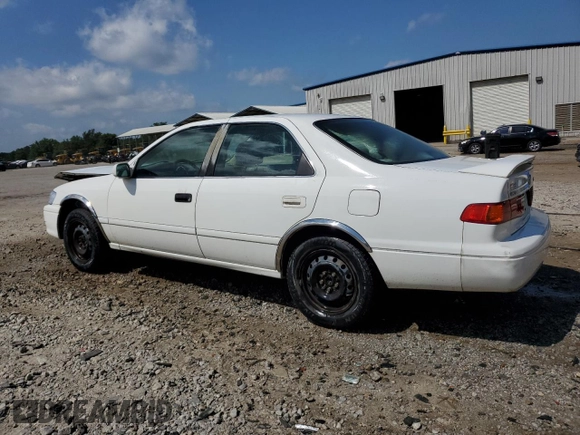 2001 Toyota Camry CE z VIN 4T1BG22K11U848960, wystawiony jako Copart lot #57259655 z przebiegiem 219 477 mil mil oraz Szkoda całkowita • Salvage title. Historia ofert i sprzedaży dostępna na DreamBid. Obrazek 2.