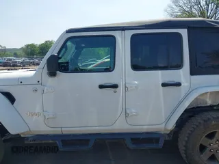 2018 Jeep Wrangler Unlimited Sport S with VIN 1C4HJXDGXJW146873, listed as a IAAI auction lot 42404813 with 73,929 mi miles and . Bid and sale history available at DreamBid. Image 15.