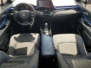 2022 Toyota C-HR XLE z VIN NMTKHMBX2NR140945, wystawiony jako Copart lot #58809375 z przebiegiem 56 161 mil mil oraz Nie do naprawy • Non repairable. Historia ofert i sprzedaży dostępna na DreamBid. Obrazek 8.