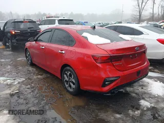 2020 Kia Forte LXS z VIN 3KPF24AD4LE184223, wystawiony jako IAAI lot #41564698 z przebiegiem 32 683 mil mil oraz . Historia ofert i sprzedaży dostępna na DreamBid. Obrazek 3.