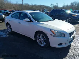 2010 Nissan Maxima 3.5 SV w/Premium Pkg with VIN 1N4AA5AP3AC806950, listed as a IAAI auction lot 41587758 with 123,470 mi miles. Bid and sale history available at carsss.com. Image 6.