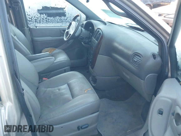 2004 Chrysler Town & Country Touring with VIN 2C4GP54LX4R589792, listed as a IAAI auction lot 41278823 with 203,066 mi miles and . Bid and sale history available at DreamBid. Image 5.