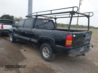 2002 Chevrolet Silverado 1500HD LS z VIN 1GCGC13U82F239161, wystawiony jako IAAI lot #41268788 z przebiegiem Nie podano mil oraz . Historia ofert i sprzedaży dostępna na DreamBid. Obrazek 3.