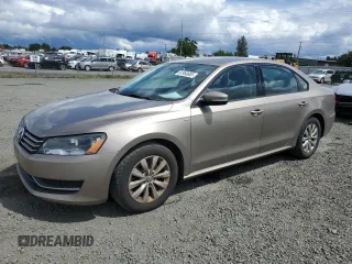 2015 Volkswagen Passat Limited Edition Edition z VIN 1VWAT7A35FC038230, wystawiony jako Copart lot #61960685 z przebiegiem 167 606 mil mil oraz Czysty tytuł • Clean title. Historia ofert i sprzedaży dostępna na DreamBid. Obrazek 1.