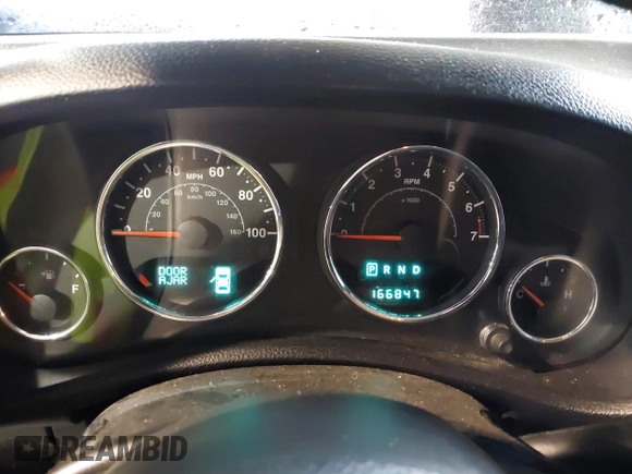 2012 Jeep Wrangler Unlimited Sport с VIN 1C4BJWDG8CL183831, выставлен на аукционе IAAI как лот 42343612 с пробегом 166 847 миль миль и . История ставок и продаж доступна на DreamBid. Изображение 7.