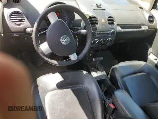 2006 Volkswagen Beetle z VIN 3VWPG31Y96M318878, wystawiony jako Copart lot #55155785 z przebiegiem 76 606 mil mil oraz Szkoda całkowita • Salvage title. Historia ofert i sprzedaży dostępna na DreamBid. Obrazek 8.