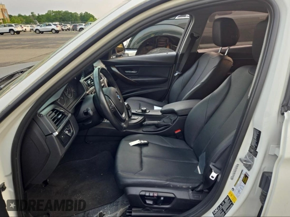 2014 BMW 3 Series 328i xDrive с VIN WBA3B5G57ENS10589, выставлен на аукционе IAAI как лот 42476824 с пробегом 208 112 миль миль и . История ставок и продаж доступна на DreamBid. Изображение 5.