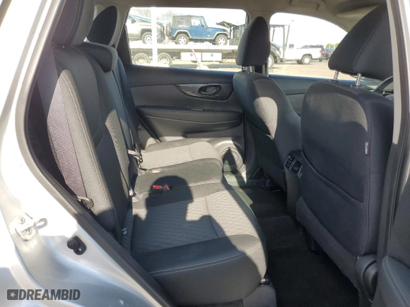 2019 Nissan Rogue SV with VIN KNMAT2MV0KP506676, listed as a Copart auction lot 53504315 with 130,434 mi miles and Clean Title. Bid and sale history available at carsss.com. Image 10.