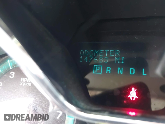 2016 Chevrolet Traverse LS z VIN 1GNKRFED8GJ288214, wystawiony jako IAAI lot #42305988 z przebiegiem 147 683 mil mil oraz . Historia ofert i sprzedaży dostępna na DreamBid. Obrazek 7.