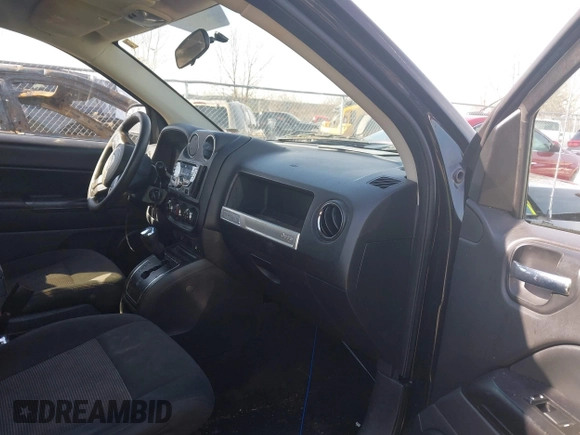 2015 Jeep Compass Sport with VIN 1C4NJDBBXFD114579, listed as a IAAI auction lot 41911501 with 95,732 mi miles and . Bid and sale history available at carsss.com. Image 5.