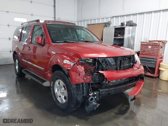 2012 Nissan Pathfinder S with VIN 5N1AR1NB7CC600605, listed as a IAAI auction lot 41268269 with 185,083 mi miles. Bid and sale history available at carsss.com. Image 1.