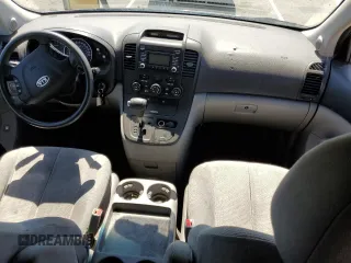 2009 Kia Sedona with VIN KNDMB133296299895, listed as a Copart auction lot 61930584 with 0 mi miles and Clean Title. Bid and sale history available at carsss.com. Image 8.