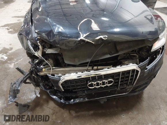 2015 Audi Q5 Prestige with VIN WA1WGAFP1FA031657, listed as a IAAI auction lot 41506986 with 83,707 mi miles and . Bid and sale history available at DreamBid. Image 6.