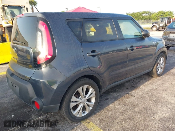 2015 Kia Soul + with VIN KNDJP3A52F7171358, listed as a IAAI auction lot 42020648 with 151,784 mi miles. Bid and sale history available at carsss.com. Image 4.
