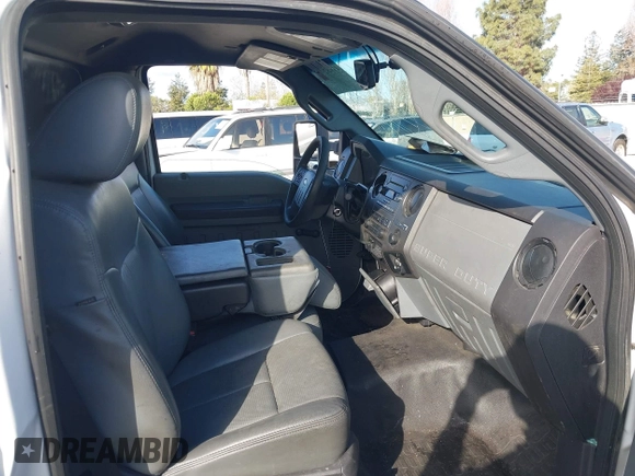 2016 Ford Super Duty F-250 SRW XL with VIN 1FTBF2A66GEA59296, listed as a IAAI auction lot 41982732 with 286,752 mi miles. Bid and sale history available at carsss.com. Image 8.