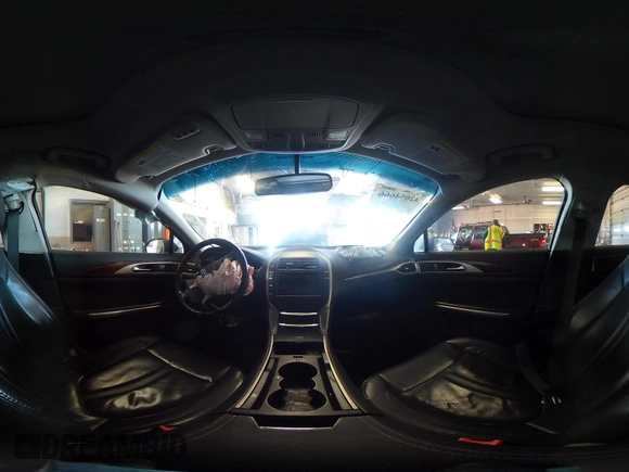2013 Lincoln MKZ z VIN 3LN6L2G94DR823887, wystawiony jako IAAI lot #42054666 z przebiegiem 101 866 mil mil oraz . Historia ofert i sprzedaży dostępna na DreamBid. Obrazek 19.