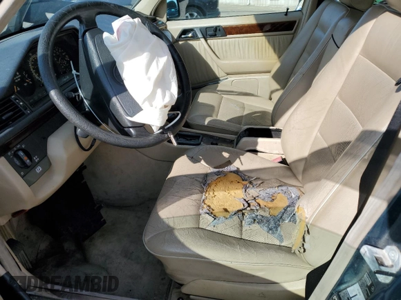 1995 Mercedes-Benz E Class with VIN WDBEA32E1SC242552, listed as a Copart auction lot 52433285 with 211,669 mi miles and Salvage Title. Bid and sale history available at carsss.com. Image 7.