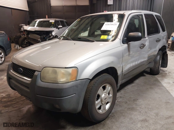 2004 Ford Escape XLT with VIN 1FMYU03164KA95424, listed as a IAAI auction lot 41810929 with 229,539 mi miles. Bid and sale history available at carsss.com. Image 20.