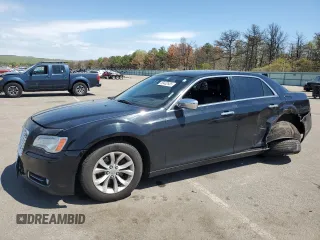 2012 Chrysler 300 Limited z VIN 2C3CCACG5CH285446, wystawiony jako Copart lot #56432605 z przebiegiem 254 056 mil mil oraz Szkody całkowita. Historia ofert i sprzedaży dostępna na DreamBid. Obrazek 1.