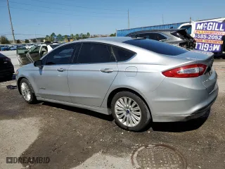 2014 Ford Fusion SE Hybrid with VIN 3FA6P0LU4ER396130, listed as a Copart auction lot 47097625 with 321,584 mi miles and Salvage Title. Bid and sale history available at carsss.com. Image 2.
