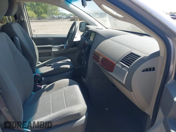 2008 Chrysler Town & Country Touring with VIN 2A8HR54P18R777245, listed as a IAAI auction lot 42241365 with 149,478 mi miles and . Bid and sale history available at DreamBid. Image 5.