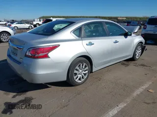 2014 Nissan Altima SV with VIN 1N4AL3AP4EC403967, listed as a IAAI auction lot 41557234 with 243,410 mi miles and . Bid and sale history available at DreamBid. Image 4.