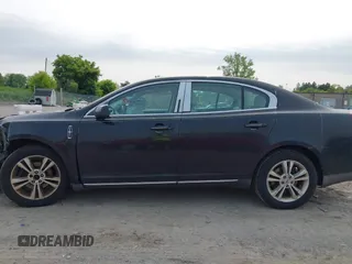 2009 Lincoln MKS with VIN 1LNHM93R19G611743, listed as a IAAI auction lot 42399120 with 210,384 mi miles and . Bid and sale history available at DreamBid. Image 15.