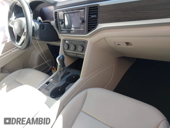 2022 Volkswagen Atlas SE with VIN 1V2DP2CA6NC519412, listed as a IAAI auction lot 41841582 with 41,600 mi miles and . Bid and sale history available at DreamBid. Image 5.