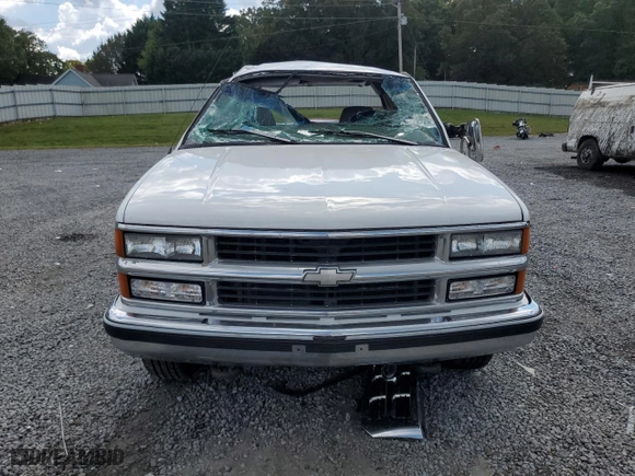 1997 Chevrolet C/K 2500 with VIN 1GCFC29R5VE216404, listed as a Copart auction lot 72404354 with 325,044 mi miles and Salvage Title. Bid and sale history available at carsss.com. Image 5.