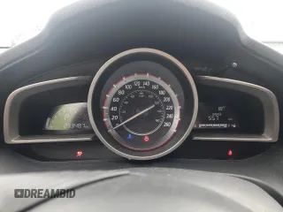 2014 Mazda 3 i Touring z VIN JM1BM1V72E1177661, wystawiony jako Copart lot #58480105 z przebiegiem 233 487 mil mil oraz Czysty tytuł • Clean title. Historia ofert i sprzedaży dostępna na DreamBid. Obrazek 9.