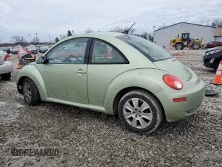 2009 Volkswagen New Beetle Coupe S with VIN 3VWRW31C69M516659, listed as a Copart auction lot 42524175 with 195,836 mi miles and Salvage Title. Bid and sale history available at carsss.com. Image 2.