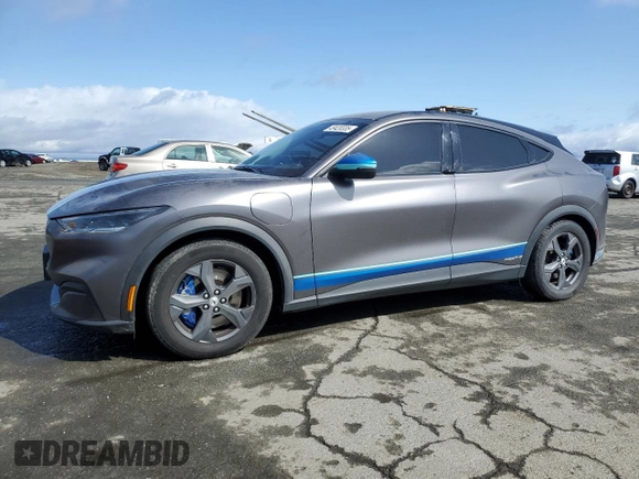 2021 Ford Mustang Mach-E Select с VIN 3FMTK1RM1MMA27242, выставлен на аукционе Copart как лот 49420335 с пробегом 44 512 миль миль и Списание • Salvage title. История ставок и продаж доступна на DreamBid. Изображение 1.