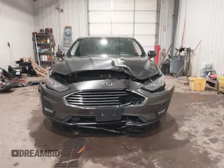 2019 Ford Fusion SE with VIN 3FA6P0HD9KR103813, listed as a IAAI auction lot 41471645 with 89,249 mi miles and . Bid and sale history available at carsss.com. Image 12.