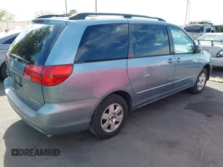2005 Toyota Sienna CE with VIN 5TDZA23C15S237882, listed as a IAAI auction lot 41988071 with 223,490 mi miles. Bid and sale history available at carsss.com. Image 4.