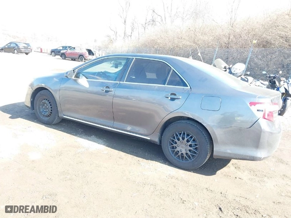 2012 Toyota Camry L with VIN 4T1BF1FK0CU099563, listed as a IAAI auction lot 41679600 with 142,405 mi miles. Bid and sale history available at carsss.com. Image 3.