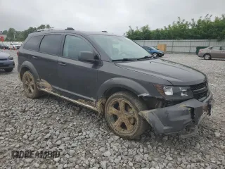 2018 Dodge Journey Crossroad z VIN 3C4PDDGG6JT387266, wystawiony jako Copart lot #58721795 z przebiegiem 122 002 mil mil oraz Szkoda całkowita • Salvage title. Historia ofert i sprzedaży dostępna na DreamBid. Obrazek 4.