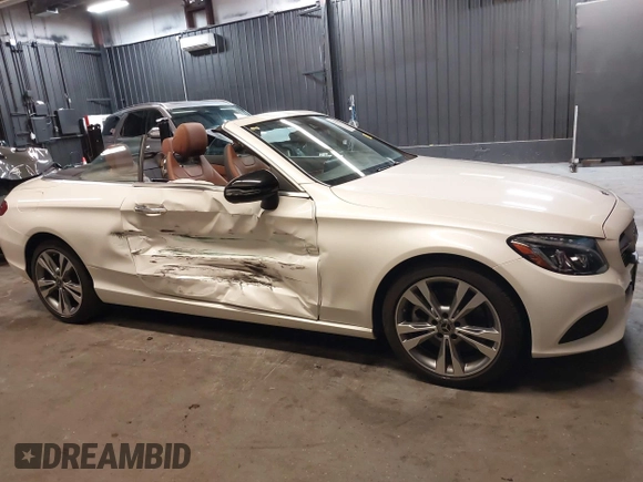 2018 Mercedes-Benz C 300 with VIN WDDWK4KB6JF646464, listed as a IAAI auction lot 42150269 with 40,618 mi miles and . Bid and sale history available at DreamBid. Image 6.