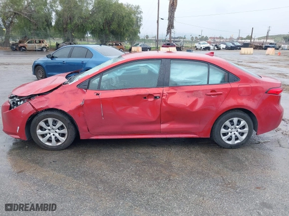 2020 Toyota Corolla LE with VIN 5YFEPRAE1LP096201, listed as a IAAI auction lot 41808175 with 90,111 mi miles. Bid and sale history available at carsss.com. Image 14.