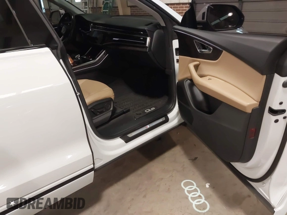 2021 Audi Q8 Prestige z VIN WA1FVAF18MD026128, wystawiony jako IAAI lot #41254457 z przebiegiem 67 148 mil mil oraz . Historia ofert i sprzedaży dostępna na DreamBid. Obrazek 5.