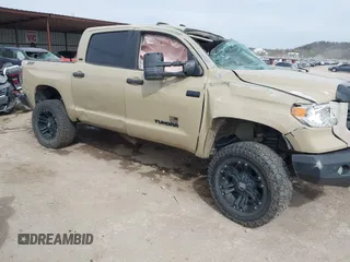 2017 Toyota Tundra SR5 z VIN 5TFDW5F16HX631528, wystawiony jako IAAI lot #41829506 z przebiegiem Nie podano mil oraz . Historia ofert i sprzedaży dostępna na DreamBid. Obrazek 1.