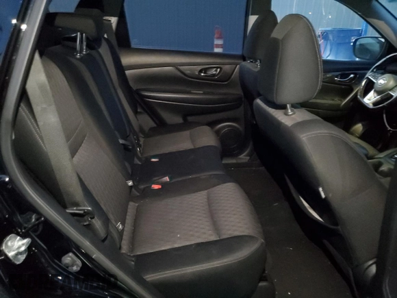 2020 Nissan Rogue SV z VIN JN8AT2MT0LW039933, wystawiony jako Copart lot #82668114 z przebiegiem 95 845 mil mil oraz Szkoda całkowita • Salvage title. Historia ofert i sprzedaży dostępna na DreamBid. Obrazek 11.