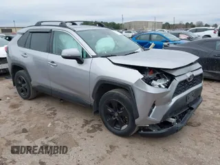 2021 Toyota RAV4 XLE with VIN 2T3W1RFVXMC148125, listed as a IAAI auction lot 41645741 with 66,047 mi miles. Bid and sale history available at carsss.com. Image 1.
