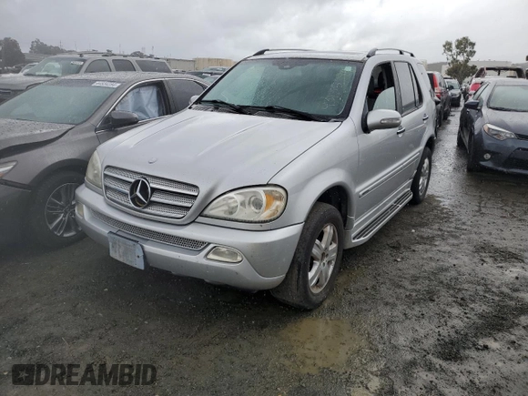 2005 Mercedes-Benz M-Class 3.7L with VIN 4JGAB57E25A518203, listed as a Copart auction lot 43135394 with 202,773 mi miles and Salvage Title. Bid and sale history available at carsss.com. Image 1.