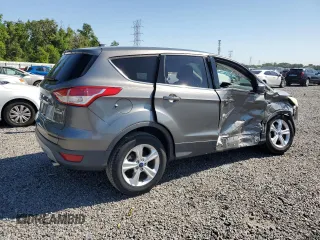 2014 Ford Escape SE with VIN 1FMCU0GX5EUE34463, listed as a Copart auction lot 52605925 with 139,873 mi miles and Non Repairable. Bid and sale history available at carsss.com. Image 3.