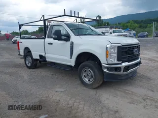 2024 Ford F-250 XL z VIN 1FTBF2BA2REC07580, wystawiony jako IAAI lot #42503017 z przebiegiem 29 176 mil mil oraz . Historia ofert i sprzedaży dostępna na DreamBid. Obrazek 1.