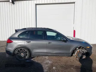2013 Porsche Cayenne S с VIN WP1AB2A28DLA86543, выставлен на аукционе IAAI как лот 41764426 с пробегом 105 814 миль миль и . История ставок и продаж доступна на DreamBid. Изображение 13.