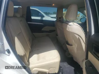 2015 Toyota Highlander LE Plus z VIN 5TDZKRFH6FS117476, wystawiony jako Copart lot #52249075 z przebiegiem 106 474 mil mil oraz Czysty tytuł • Clean title. Historia ofert i sprzedaży dostępna na DreamBid. Obrazek 10.