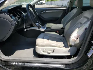 2012 Audi A5 Premium Plus z VIN WAURFAFR6CA001232, wystawiony jako Copart lot #56141765 z przebiegiem 128 433 mil mil oraz Szkoda całkowita • Salvage title. Historia ofert i sprzedaży dostępna na DreamBid. Obrazek 7.
