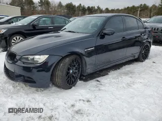 2011 BMW M3 z VIN WBSPM9C52BE698706, wystawiony jako Copart lot #44998075 z przebiegiem 125 818 mil mil oraz Szkody całkowita. Historia ofert i sprzedaży dostępna na DreamBid. Obrazek 1.