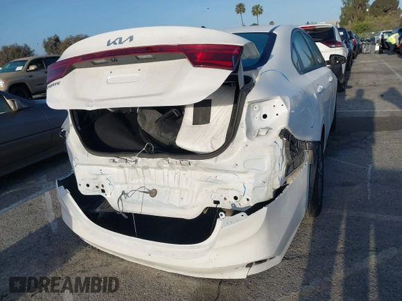 2023 Kia Forte LXS z VIN 3KPF24AD6PE539124, wystawiony jako IAAI lot #41946697 z przebiegiem 57 512 mil mil oraz . Historia ofert i sprzedaży dostępna na DreamBid. Obrazek 4.